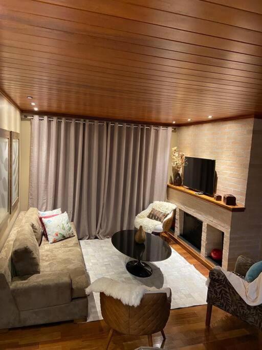 Apartamento D27 - Aconchego E Tranquilidade A Poucos Metros Do Capivari