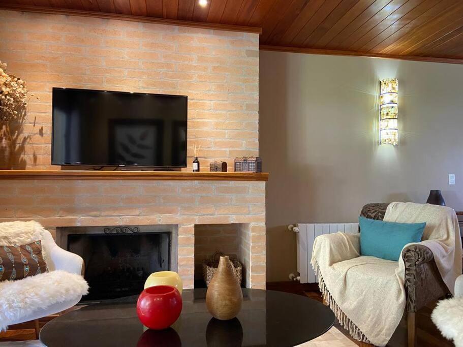 Apartamento D27 - Aconchego E Tranquilidade A Poucos Metros Do Capivari