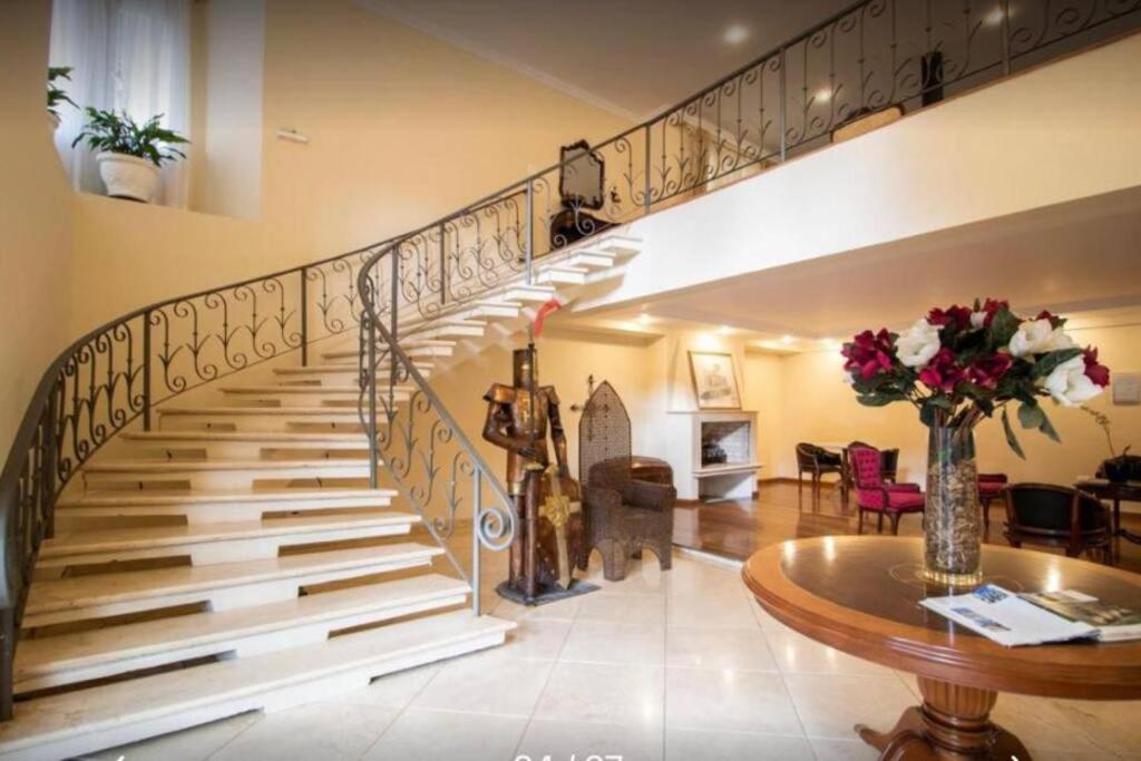 Apartamento D27 Charme E Conforto A 800m Do Capivari, Wi-fi, Aquecimento ,2 Vagas- By Hostyn
